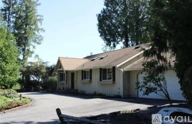 Main picture of 351 E Mountain View Dr