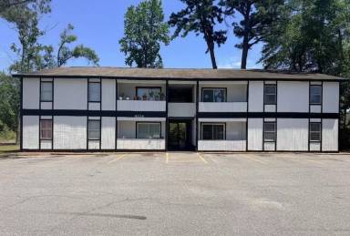 Main picture of 4114 Oak Dr