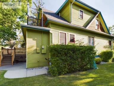 Main picture of 113 S 8th Ave