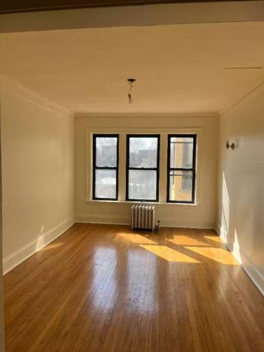 Main picture of 2300 N Spaulding Ave