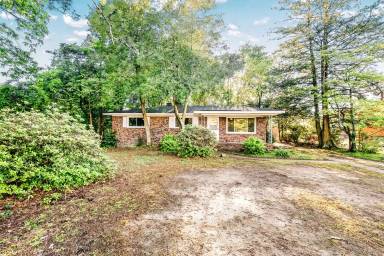Main picture of 1906 Poplar Dr