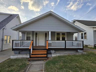 Main picture of 3439 Charlack Ave
