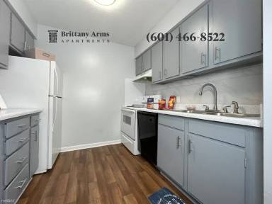 Main picture of Brittany Arms Apartments