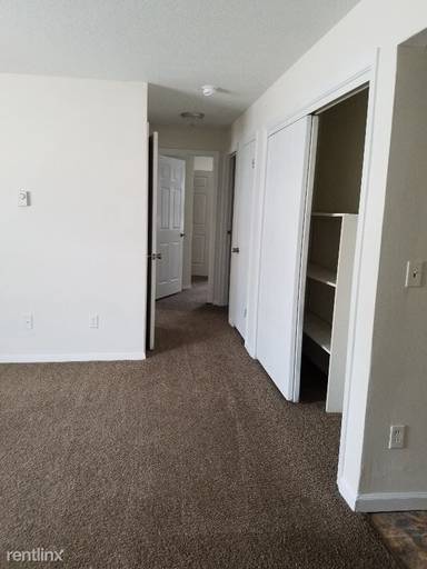 Main picture of Oakridge Apartments
