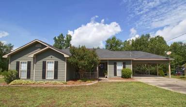 Main picture of 131 Lee Road 2090