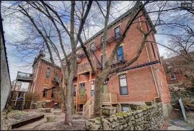 Main picture of 3249 Jefferson Ave