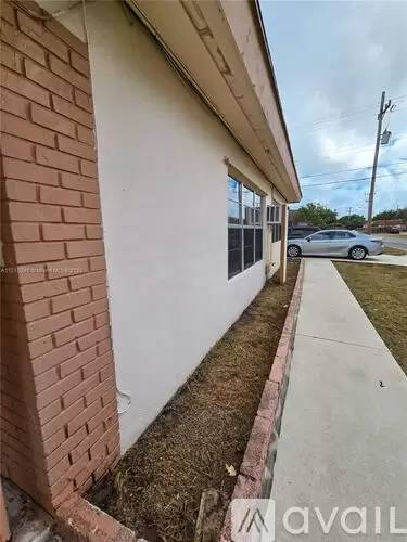 Main picture of 815 NW 16th St