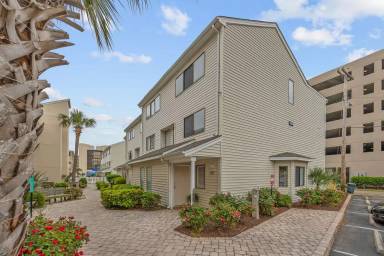 Main picture of 209 75th Ave N