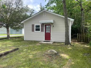 Main picture of 611 Julia Clay St