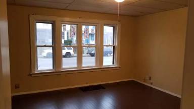 Main picture of 2528 W Lincoln Ave