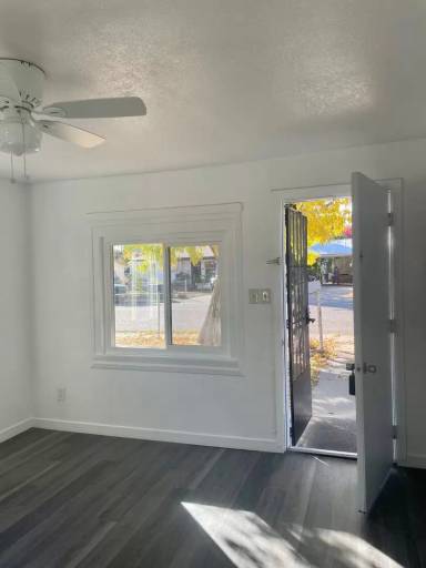 Main picture of 245 James Ave