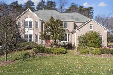 Main picture of 6466 Lake Meadow Dr