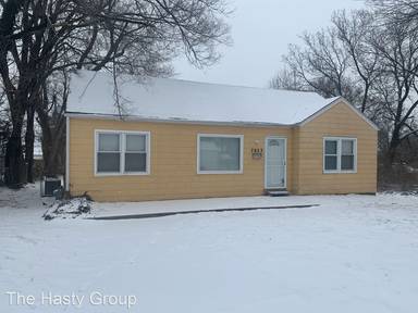 Main picture of 7933 Brooklyn Ave