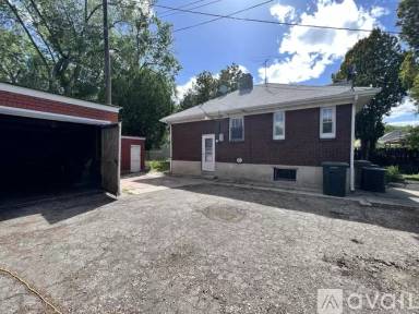 Main picture of 837 W Fayette Ave