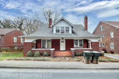 Main picture of 549 2nd St NE