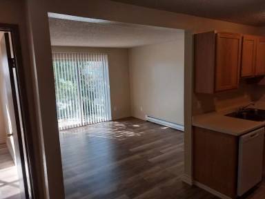 Main picture of 321 N 5th St