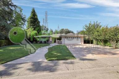 Main picture of 304 Diamond Oaks Rd