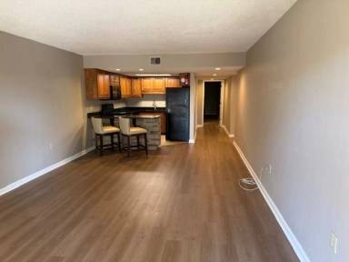 Main picture of Deerfield Condominiums
