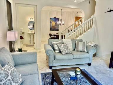 Main picture of 9137 Chula Vista St