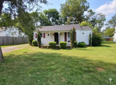 Main picture of 81 Elberta St