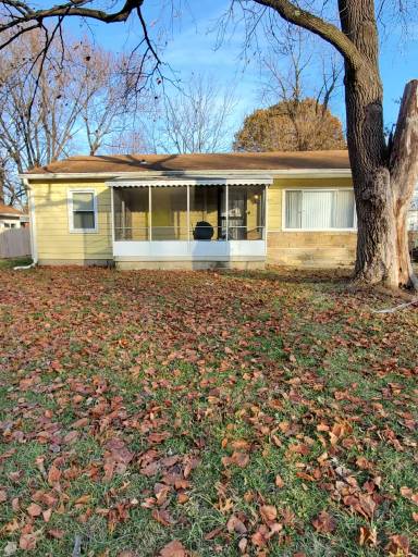 Main picture of 3929 Lesley Ave