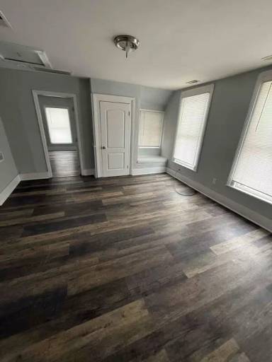 Main picture of 3199 W 44th St