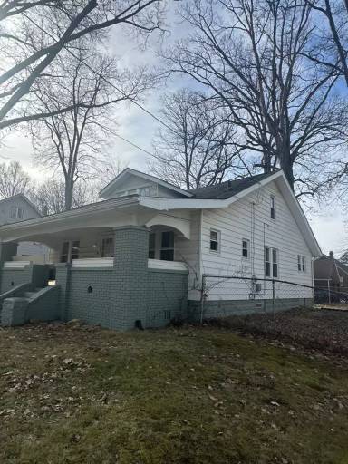 Main picture of 970 Peerless Ave