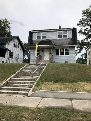 Main picture of 526 Delaware St SE