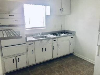 Main picture of 890 Greenwood Ave