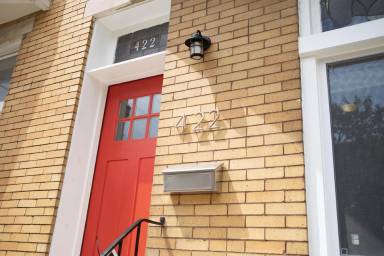 Main picture of 410 S Newkirk St