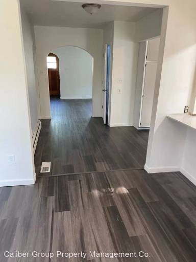Main picture of 1820 W 6th St