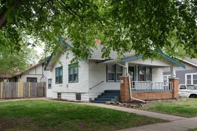 Main picture of 557 S Chautauqua Ave