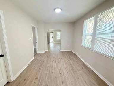 Main picture of 8772 Traverse St
