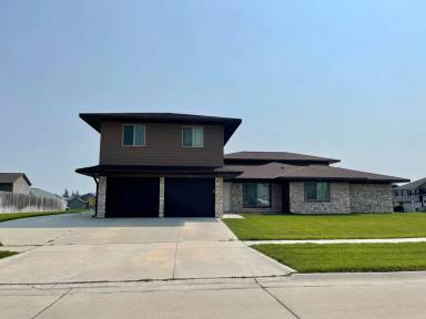 Main picture of 7800 Yankee Woods Dr