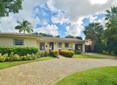 Main picture of 14831 Palmetto Palm Ave