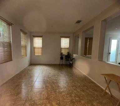 Main picture of 25971 Newport Ave