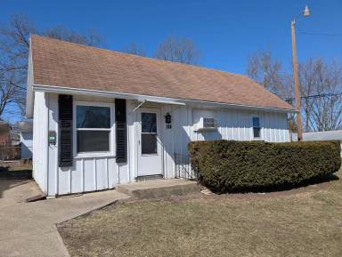 Main picture of 374 E Main St