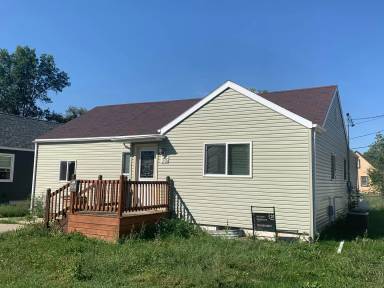 Main picture of 709 7th St NW