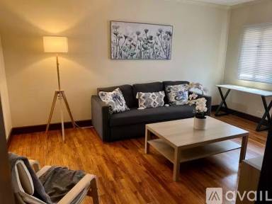 Main picture of 154 E Beck St