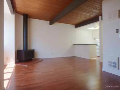 Main picture of Ellis St