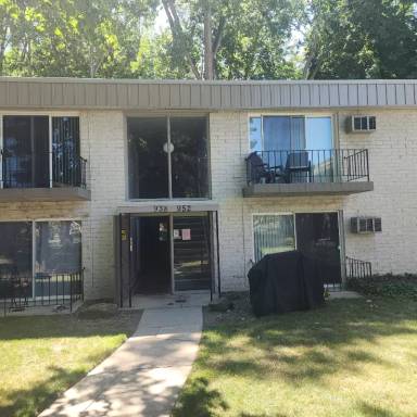 Main picture of 952 S Lincoln St