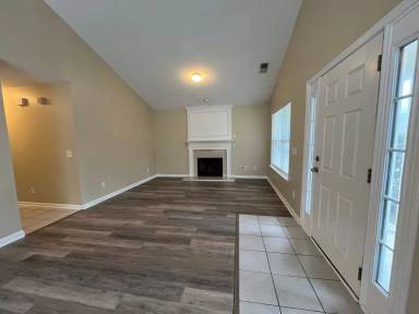 Main picture of 114 Rocking Horse Ln