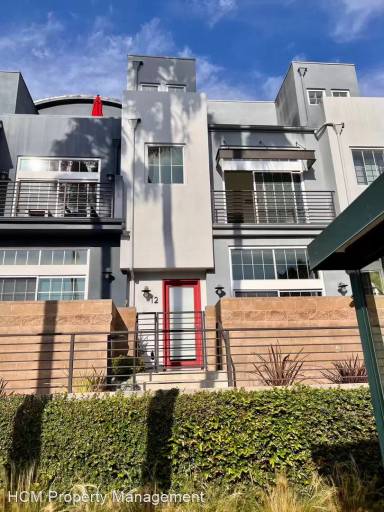 Main picture of 5400 Playa Vista Dr