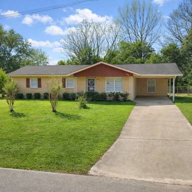 Main picture of 402 Carolina Ave
