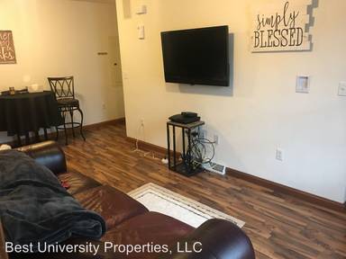 Main picture of 101 Ash St