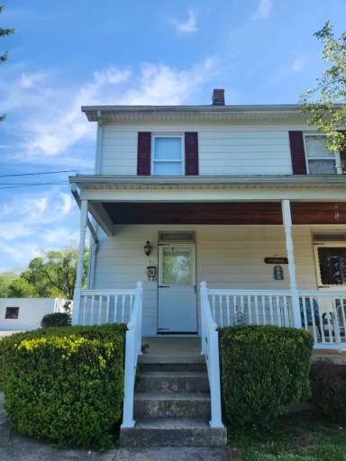 Main picture of 75-77 Hudson Ave