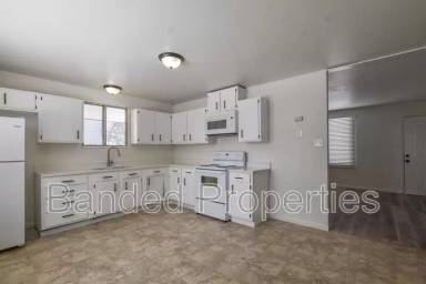 Main picture of 470 N 200 W