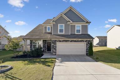 Main picture of 8 Bromley St