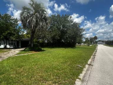 Main picture of 1662 Hawaii Dr E