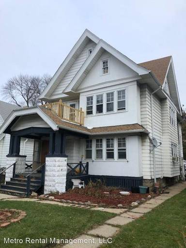 Main picture of 2562 N 49th St